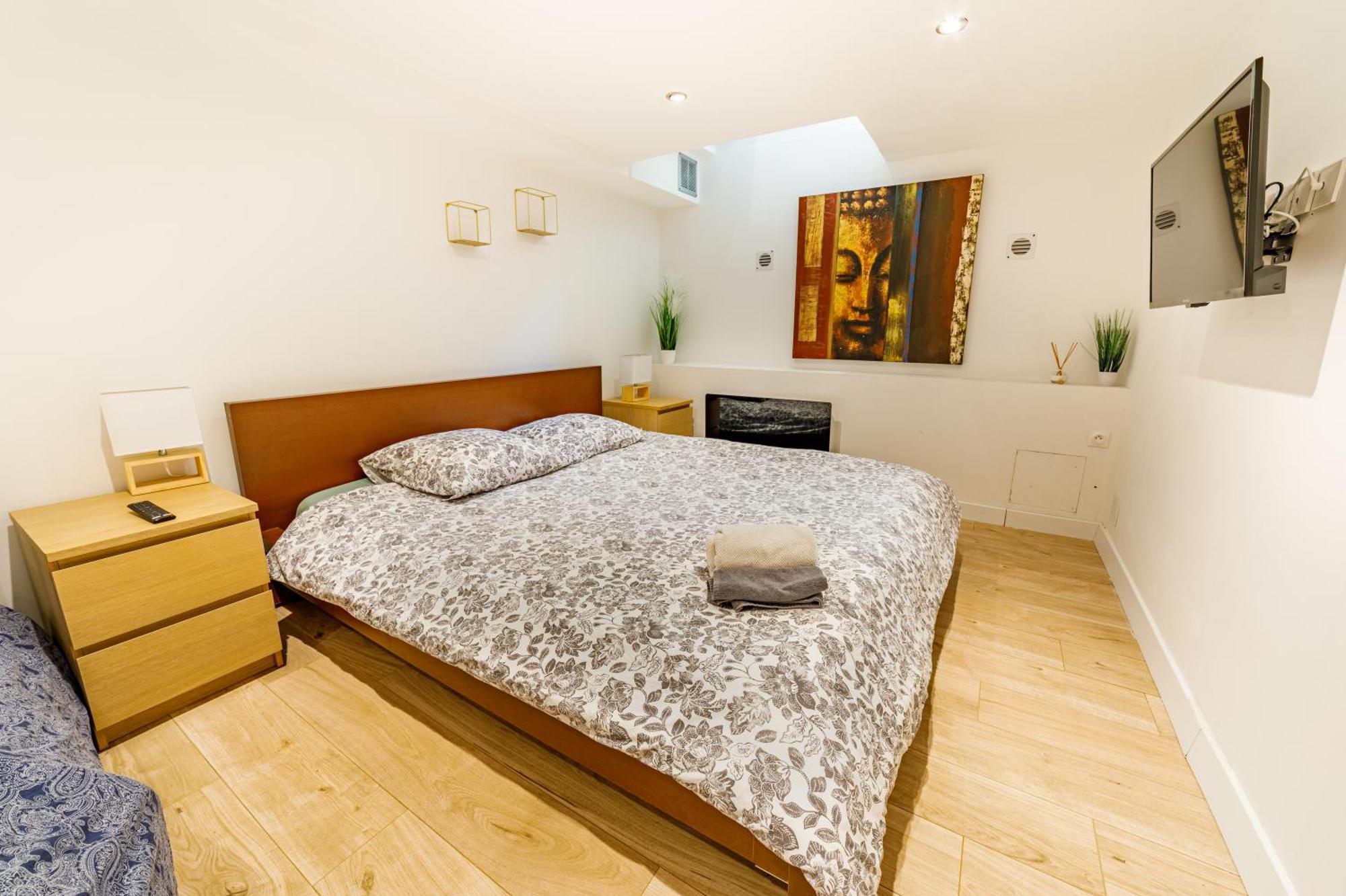 Apartment Souplex Voltaire